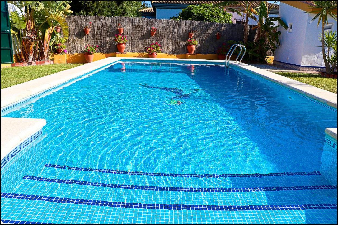Chalet Con Piscina En Roche Viejo Conil De La Frontera Exterior photo